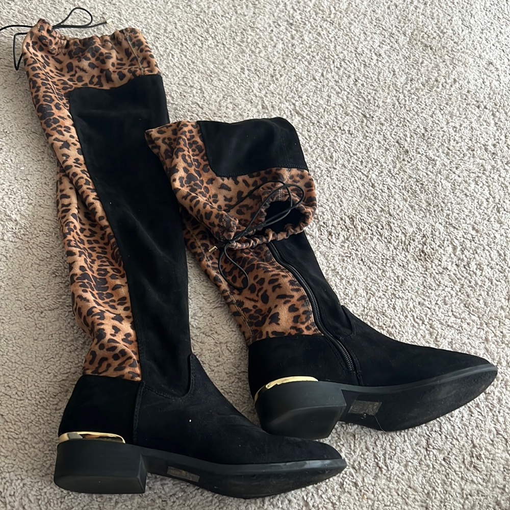 Black/Cheetah Print Flat Boots